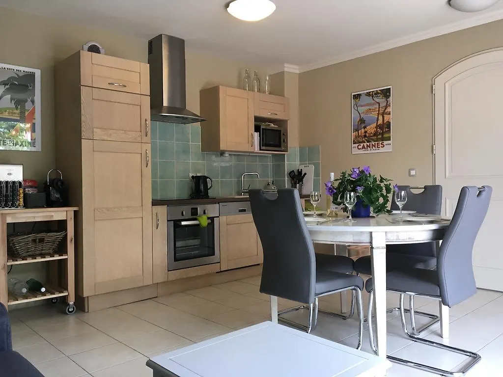 Appartement Dans Residence - Le Domaine De Camiole Callian  France